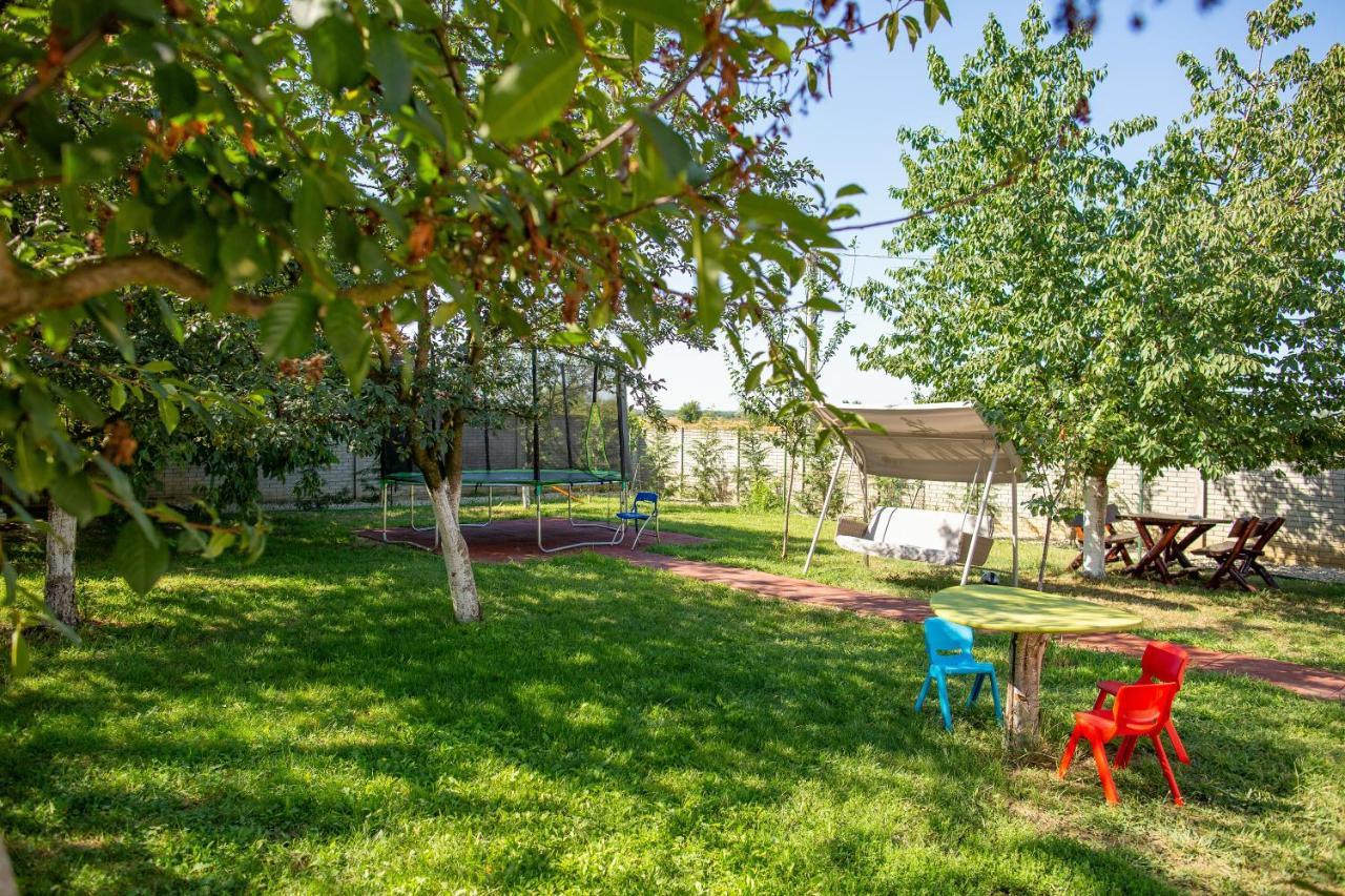Aparthotel La Conac Arad Exterior foto